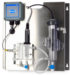Analizzatore di cloro libero CLF10 sc, sensore per pH combinato, metrico