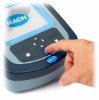 Il titolatore automatico Hach AT1000 offre la massima facilità d'uso grazie all'azionamento da un singolo pulsante