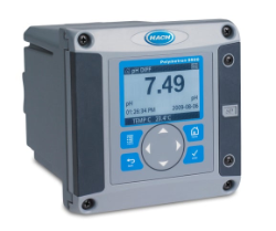 Controller Polymetron 9500: 100 - 240 V CA con due ingressi per sensore pH/ORP Polymetron, MODBUS 232/485 e due uscite da 4 - 20 mA