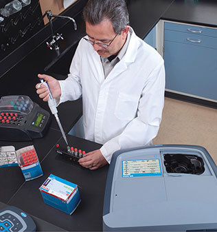 Spettrofotometri da laboratorio UV-VIS